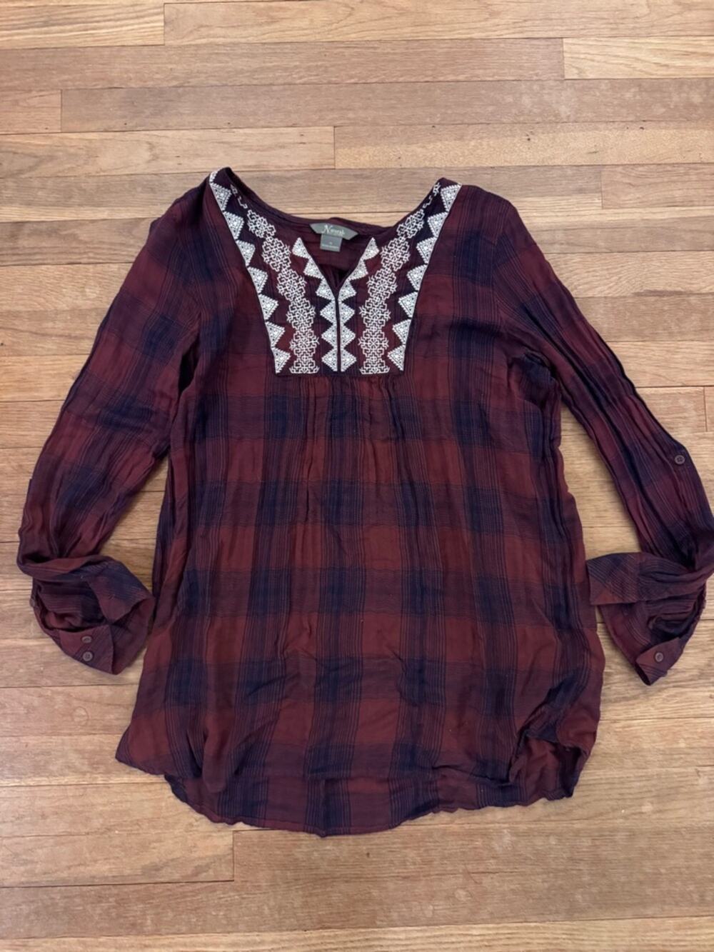 Natural Reflections Women's Maroon Plaid Embroidered Top - Size XL
 b27